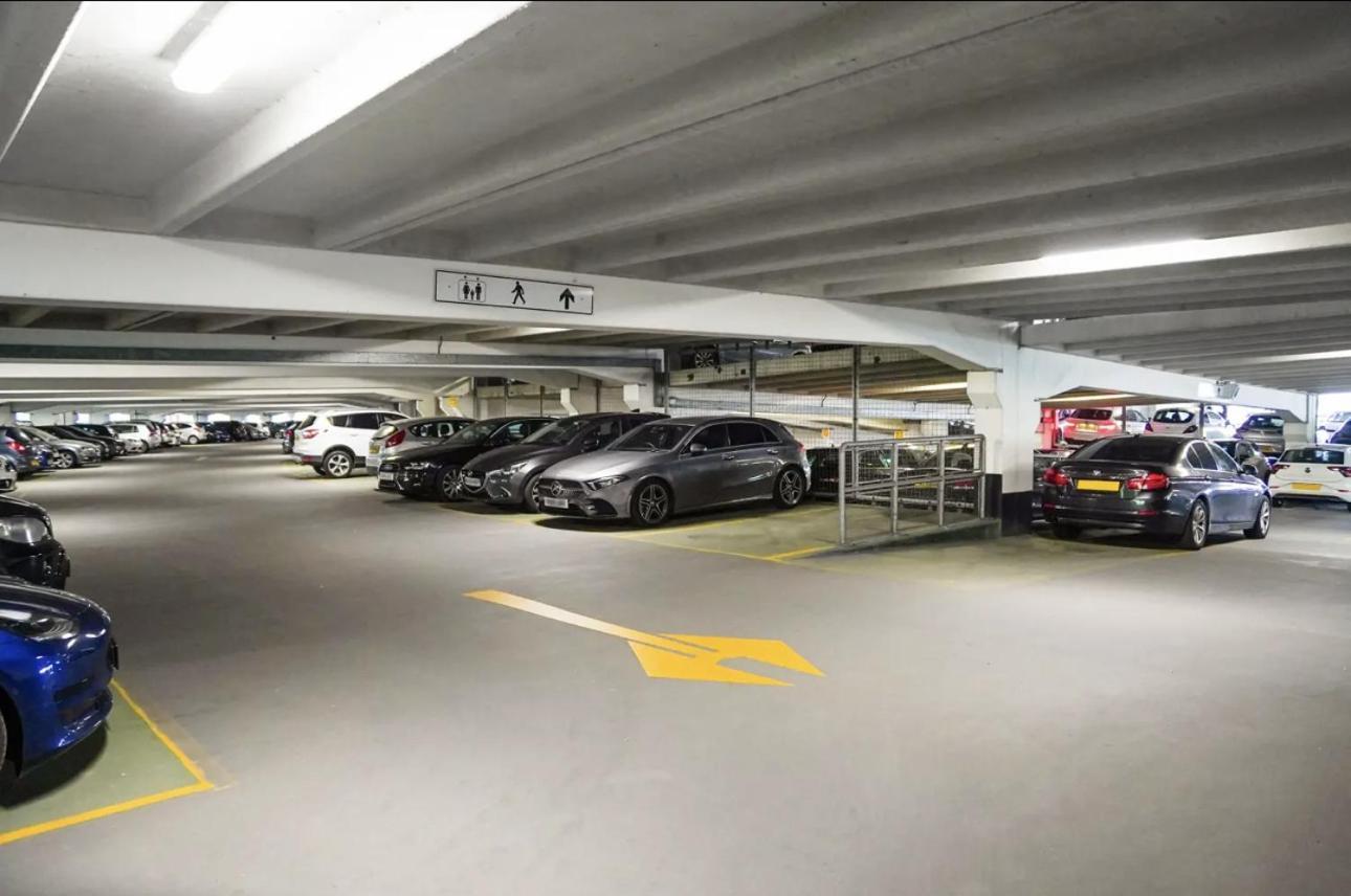 Central Leeds Dock Apt, Free Secure Parking! 2 Bed Exteriör bild